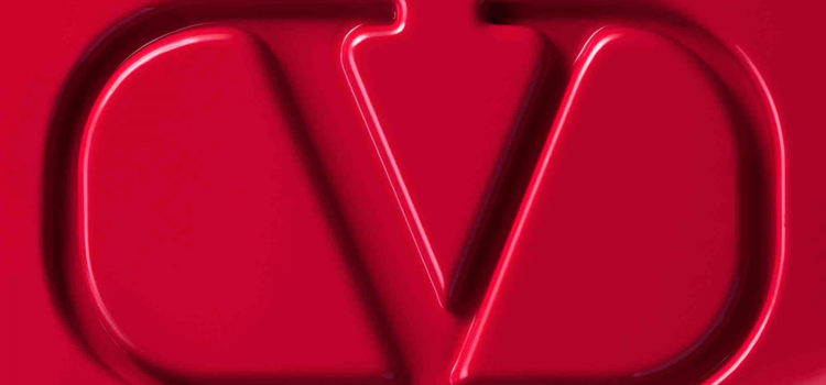 Коллекции макияжа Valentino, Hermès и приложение Chanel: бьюти-новости недели :: Красота :: РБК Стиль